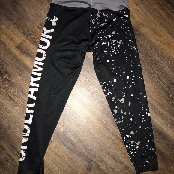 Girls active Under Armour leggings - Picture 2 of 3
